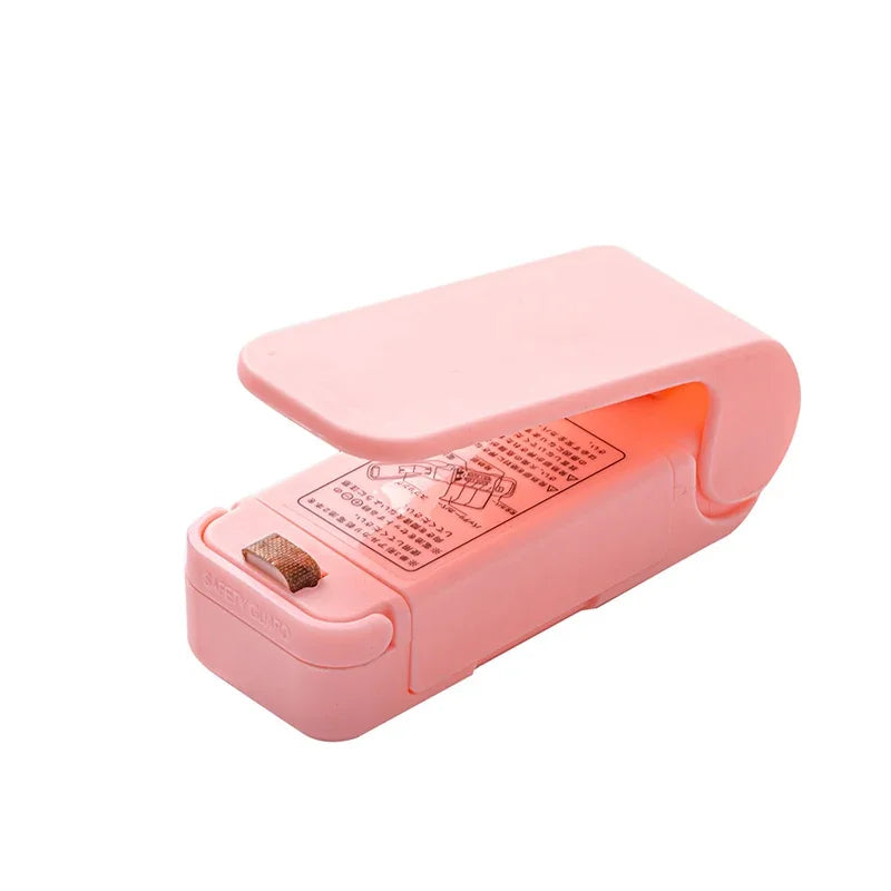 Mini Máquina de Selagem para Embalagens - Proteja sua família de contaminação por insetos (baratas nojentas, formigas e outros), e prejuízos por perda das sobras de produtos!