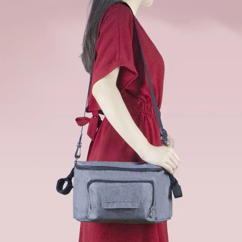 Bolsa de cuidados do bebê. Qualidade, beleza e grande espaço para acomodar com carinho as coisas do bebê.