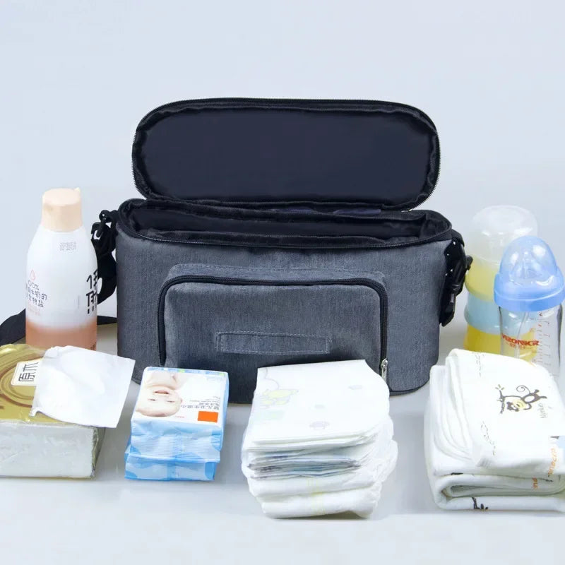 Bolsa de cuidados do bebê. Qualidade, beleza e grande espaço para acomodar com carinho as coisas do bebê.